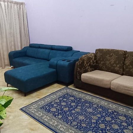 Homestay Lestari Klia Sepang Eksteriør bilde