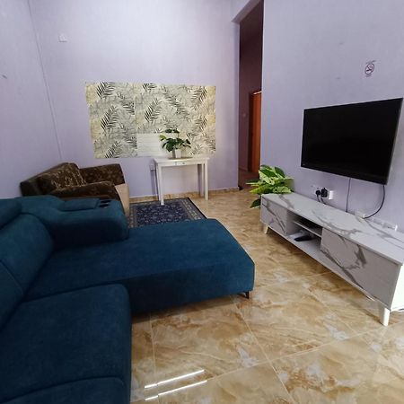 Homestay Lestari Klia Sepang Eksteriør bilde