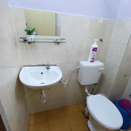 Homestay Lestari Klia Sepang Eksteriør bilde